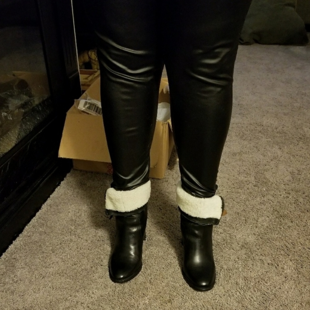 Authentic Burberry Boots - Picture 9 of 9